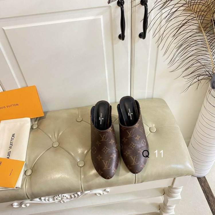 Picture of Louis Vuitton Shoes _SKULVsz35-40812482.5CMXC0119
